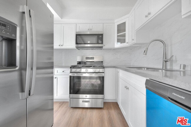 1013 N Wilton Pl in Los Angeles, CA - Building Photo - Building Photo