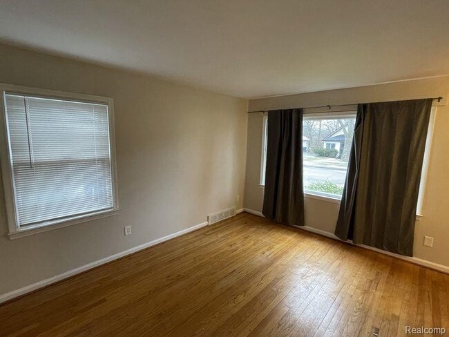 3351 Garden Ave in Royal Oak, MI - Building Photo - Building Photo