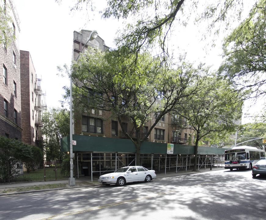 1110 Caton Ave in Brooklyn, NY - Foto de edificio