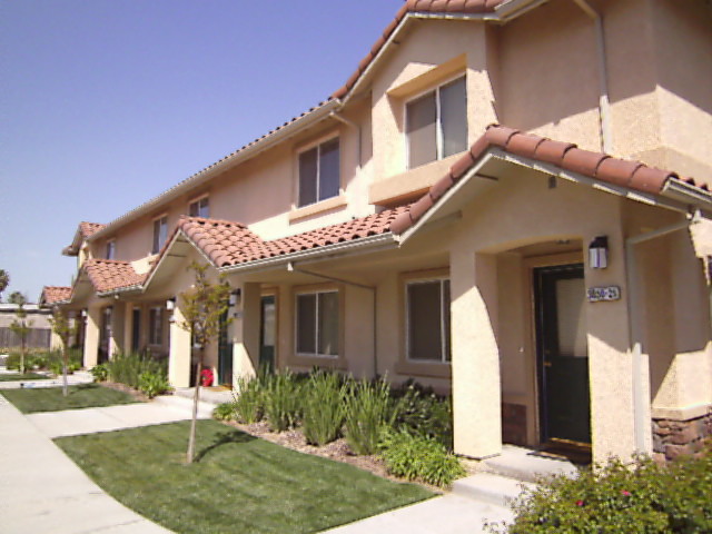 3850 Lexar Dr in Ceres, CA - Building Photo