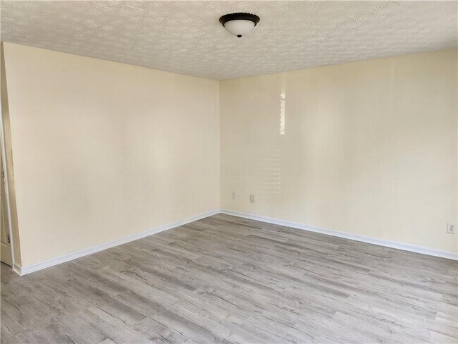 2935 Fields Dr in Stonecrest, GA - Building Photo - Building Photo