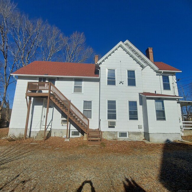 511 New London Turnpike in Norwich, CT - Building Photo - Building Photo