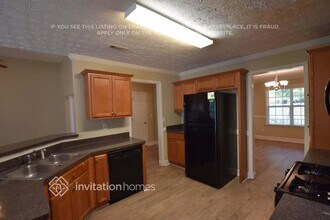 151 Blue Smoke Trail in Hampton, GA - Building Photo - Building Photo
