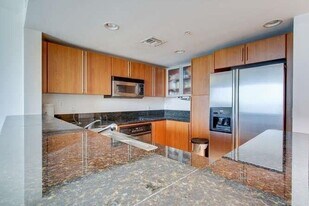 610 Clematis St in West Palm Beach, FL - Building Photo