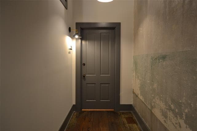 property at 5 W Houston St