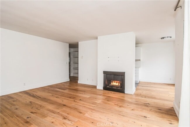 811 6th St, Unit 204 in Santa Monica, CA - Building Photo - Building Photo