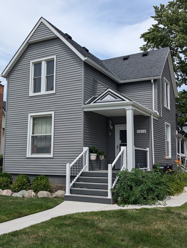 1313 Mason St, Unit Upper Unit