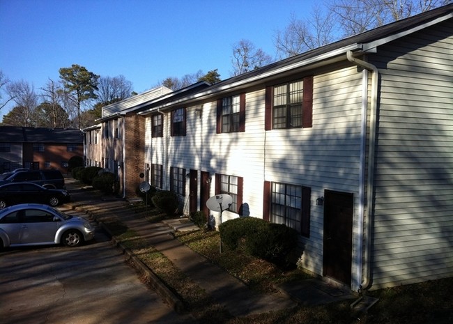 Whetstone Apartments in Birmingham, AL - Building Photo - Building Photo