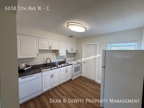 6658 5th Ave N in St. Petersburg, FL - Building Photo - Building Photo