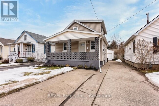 property at 6413 Frederica St