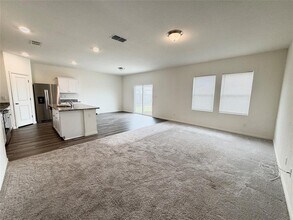 102 Gemsbok Rd in Hutto, TX - Building Photo - Building Photo