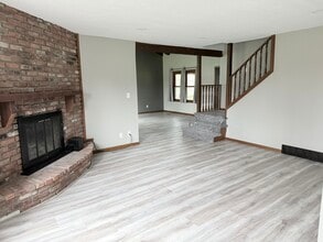 8327 Riverview Rd in Brecksville, OH - Building Photo - Building Photo