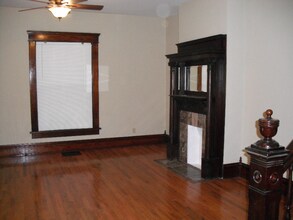 1586 Genessee Ave in Columbus, OH - Building Photo - Building Photo