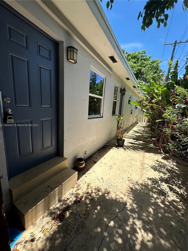 1412 NE 12th St in Fort Lauderdale, FL - Building Photo - Building Photo