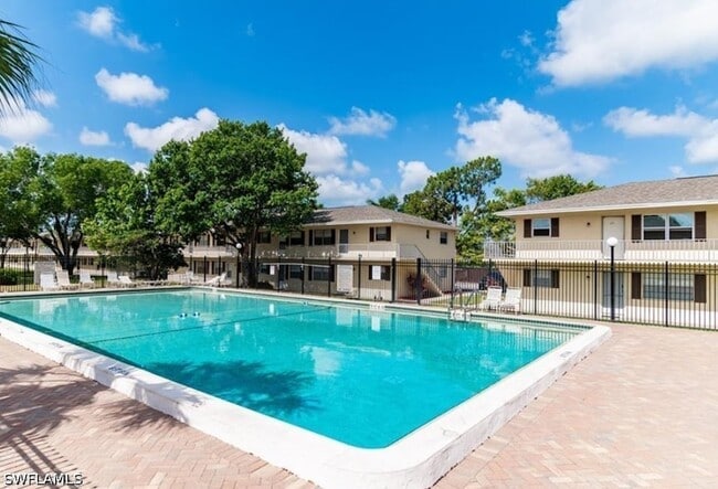property at 3325 Arpt Rd S