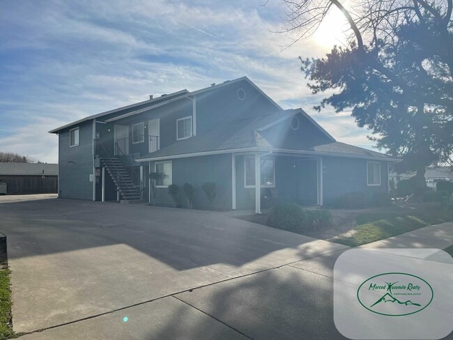 1706 Elayne Dr in Merced, CA - Building Photo - Building Photo