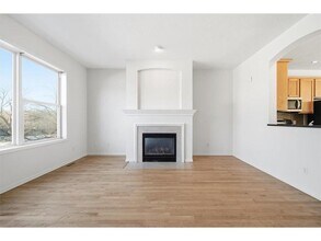 325 W River Pkwy in Minneapolis, MN - Building Photo - Building Photo