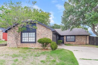 4200 Cranbrook Dr in Arlington, TX - Building Photo - Building Photo