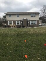 2960 Thackeray Ave NW in Massillon, OH - Building Photo