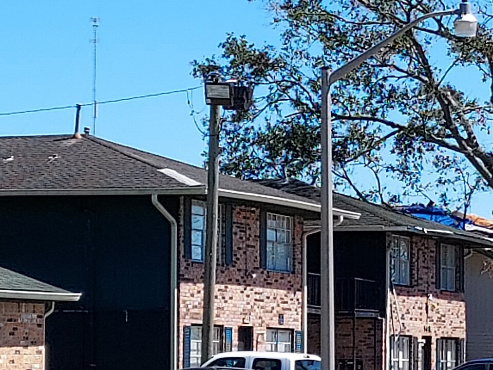 152 Rosalie Dr, Unit B in Avondale, LA - Foto de edificio