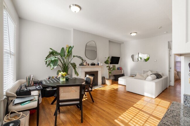 62 W Cedar St