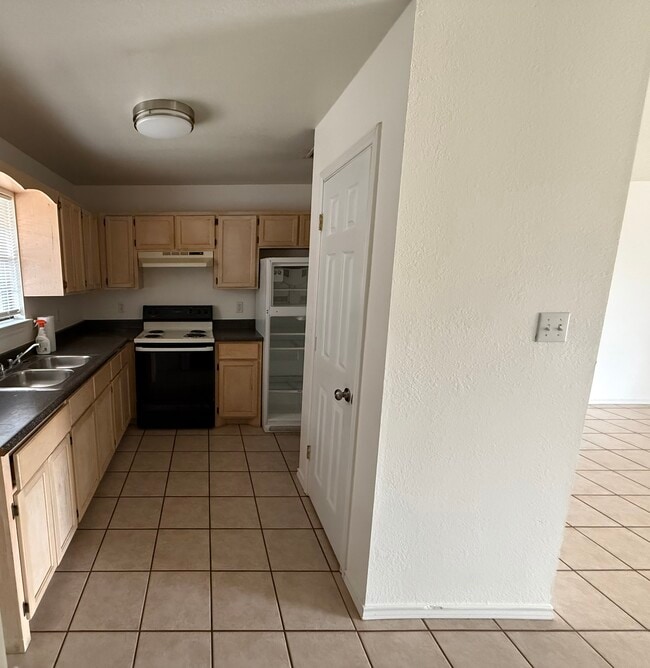 107 Alyssa Dr, Unit 107 Alyssa Dr. Apt A in Del Rio, TX - Building Photo - Building Photo