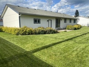 624 Maple Pl in Hayden, ID - Building Photo - Building Photo