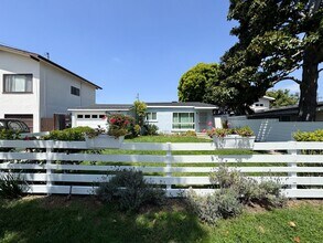 936-938 A Ave in Coronado, CA - Building Photo - Building Photo