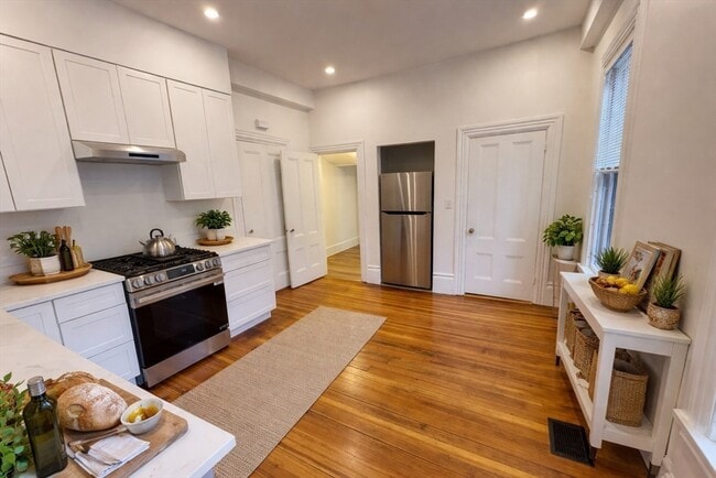 property at 23 Avon St