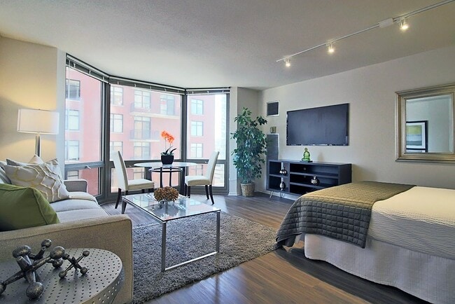 property at 1115 N Dearborn St