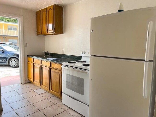 2912 Orange Center Blvd in Orlando, FL - Building Photo - Building Photo