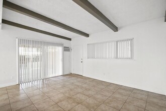 Stillman Apartments in Redlands, CA - Building Photo - Interior Photo