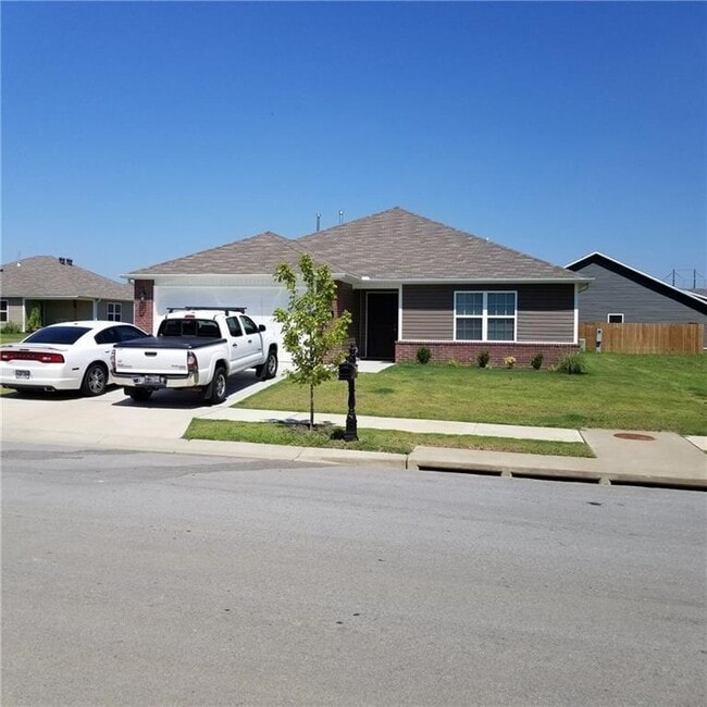 property at 1302 S Springfield Dr