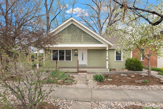 property at 515 E 5th St