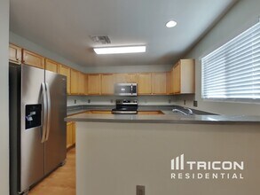 1149 E Lakeview Dr in San Tan Valley, AZ - Foto de edificio - Building Photo