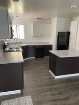 824 Poverty Hill Dr, Unit Apartment for rent in Placerville, CA - Building Photo