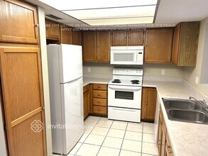 6839 W Gardenia Ave in Glendale, AZ - Foto de edificio - Building Photo