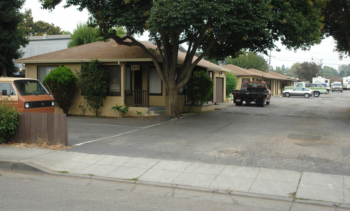 149 Fairchild Dr in Mountain View, CA - Building Photo