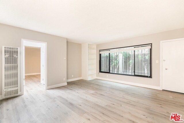 8933 Cadillac Ave-Unit -2 in Los Angeles, CA - Building Photo - Building Photo