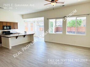 7605 E Giavanna Ave in Fresno, CA - Building Photo - Building Photo