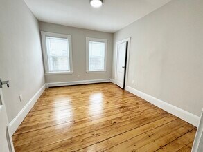 57 Burrell St in Boston, MA - Building Photo - Building Photo