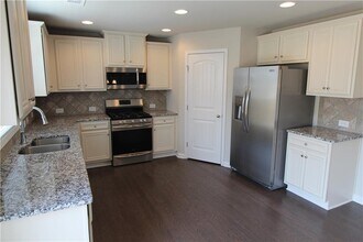 5729 Shore Isle Ct in Flowery Branch, GA - Building Photo - Building Photo