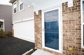 4978 Crestbrook Dr in Lockbourne, OH - Building Photo - Building Photo