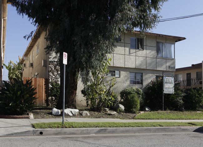 6444 Mammoth Ave in Van Nuys, CA - Building Photo - Building Photo