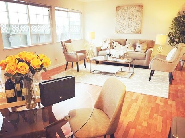 39118 Sundale Dr, Unit B in Fremont, CA - Building Photo - Building Photo