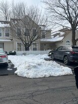 1604 McNelis Dr in Southampton, PA - Building Photo