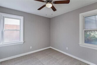 1465 W Duchesne Dr in Florissant, MO - Building Photo - Building Photo