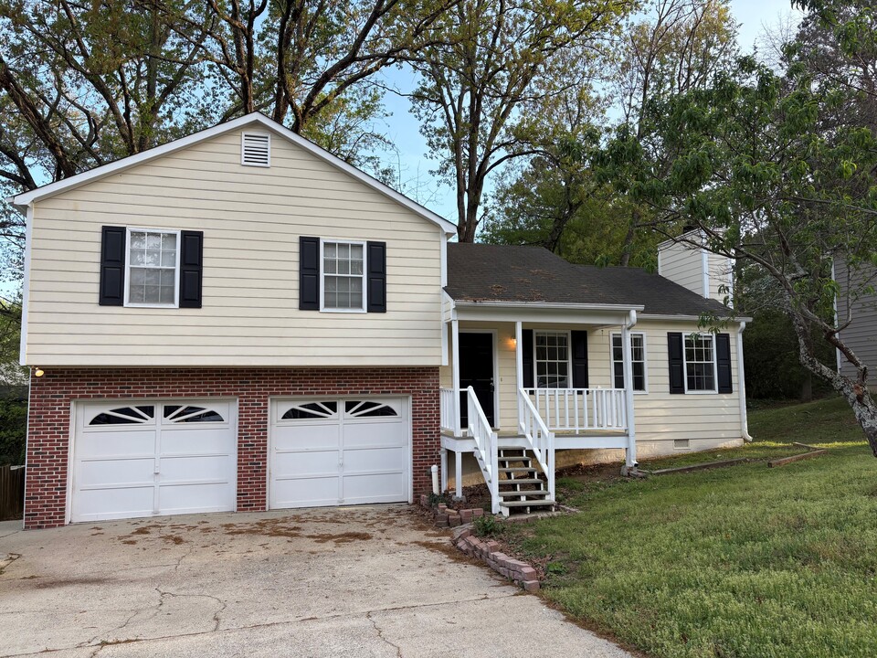 1035 Brenton Dr NW in Kennesaw, GA - Foto de edificio