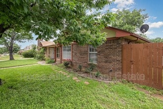 3013 Timothy Ln in Euless, TX - Building Photo - Building Photo