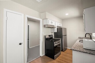 13335 Ambrose St in Houston, TX - Building Photo - Building Photo